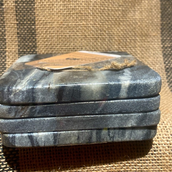 CONCEPTS Rounded Edge Marble Coasters - Picture 3 of 3